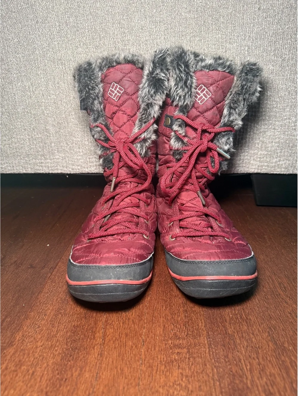 Columbia Heavenly Omni-Heat Women’s Waterproof Snow Boots Burgundy Fur 10.5